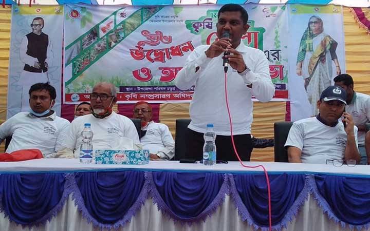 জয়পুরহাটে কৃষি প্রযুক্তি মেলা শুরু